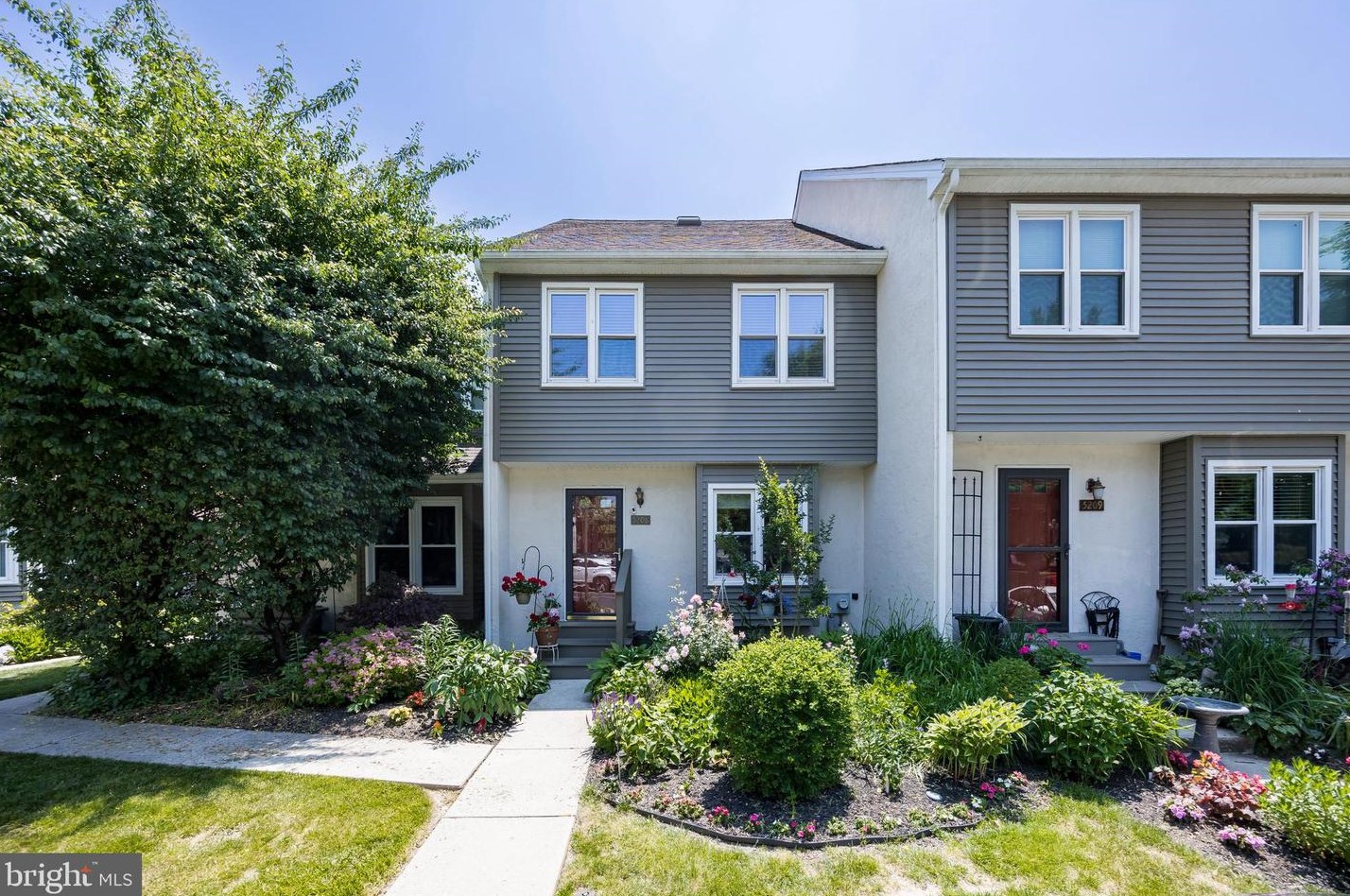 5208 Shannon Ct, Chester Springs, PA 19425-8762