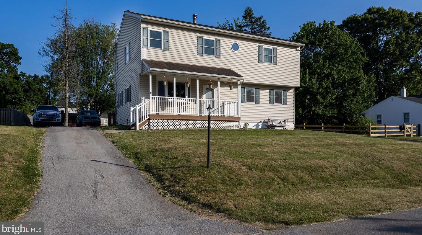1008 Elmwood Ave, West Chester, PA 19380-1415