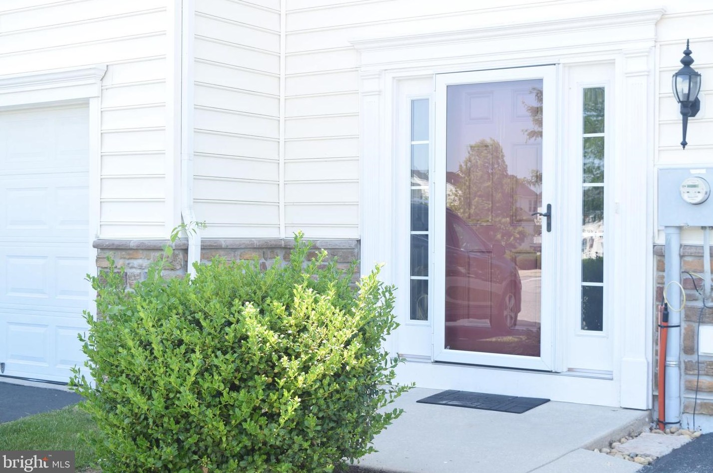 308 Larose Dr, Romansville, PA 19320-1628