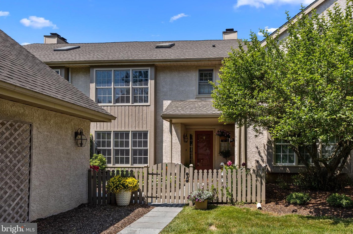 416 Chandlee Dr, Berwyn, PA 19312