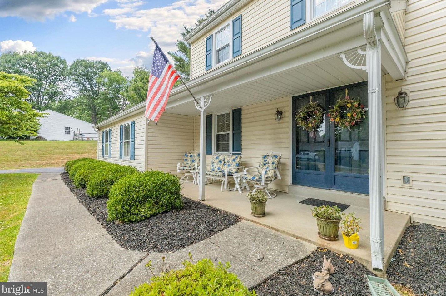 601 Leslie Ln, West Chester, PA 19382-7747