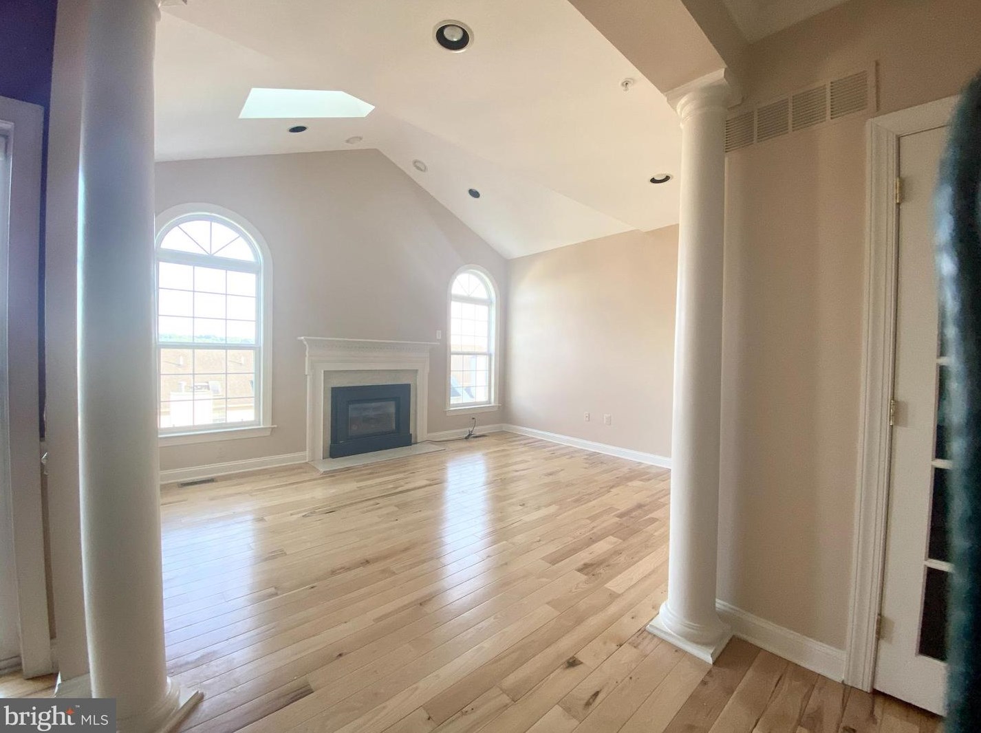 5 Lincoln Dr, Downingtown PA  19335-5328 exterior