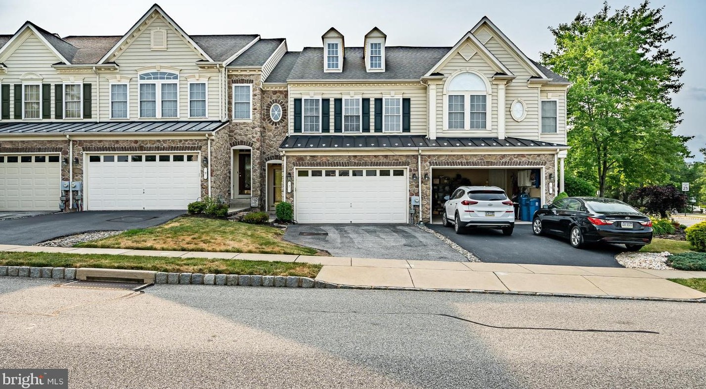 7 Rinehart Rd, Pottstown, PA 19465