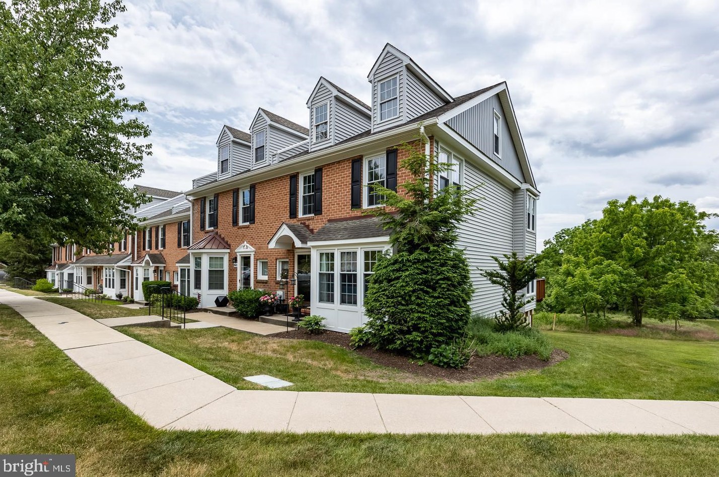 1042 Harriman Ct, West Chester, PA 19380-1329