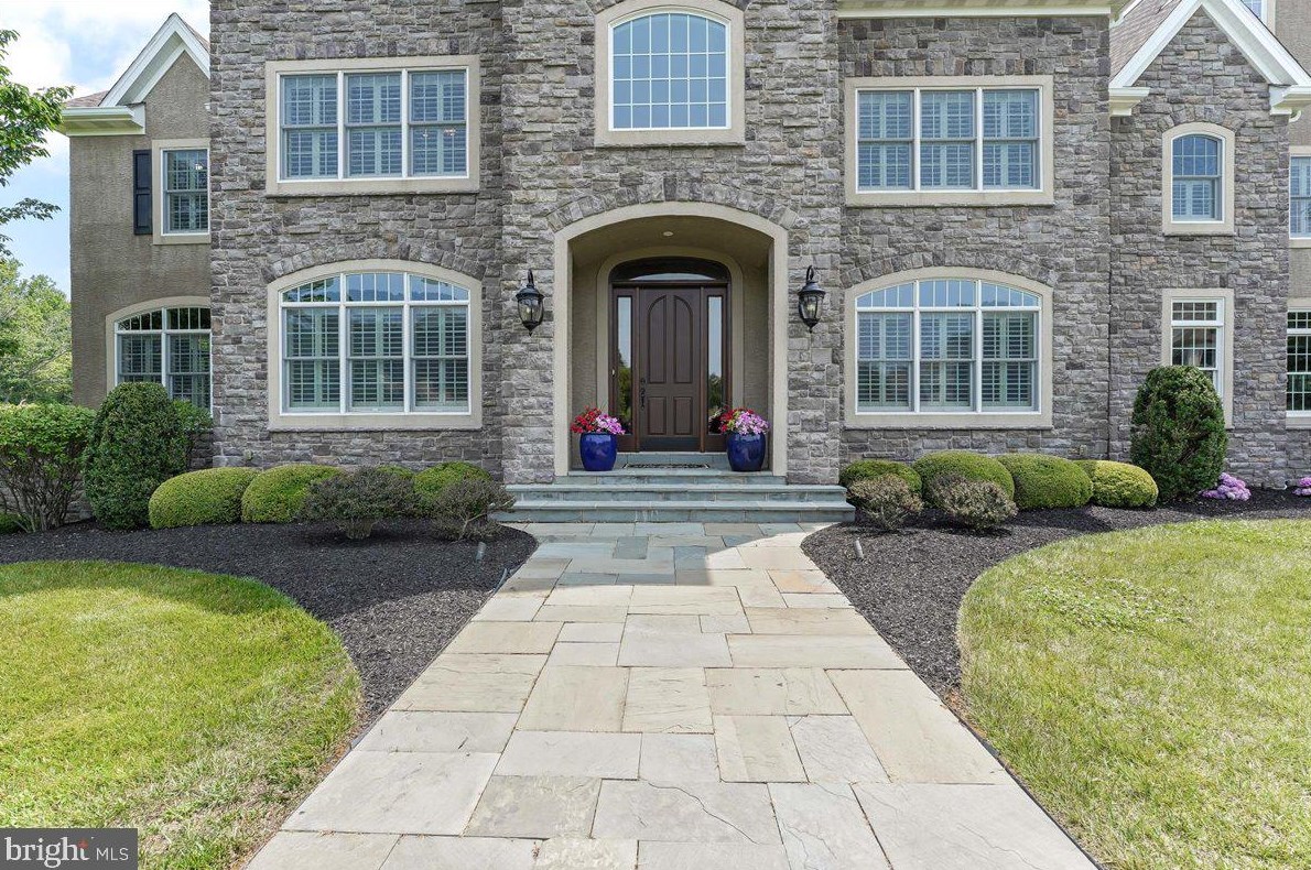 216 Fulling Dr, Chadds Ford, PA 19317