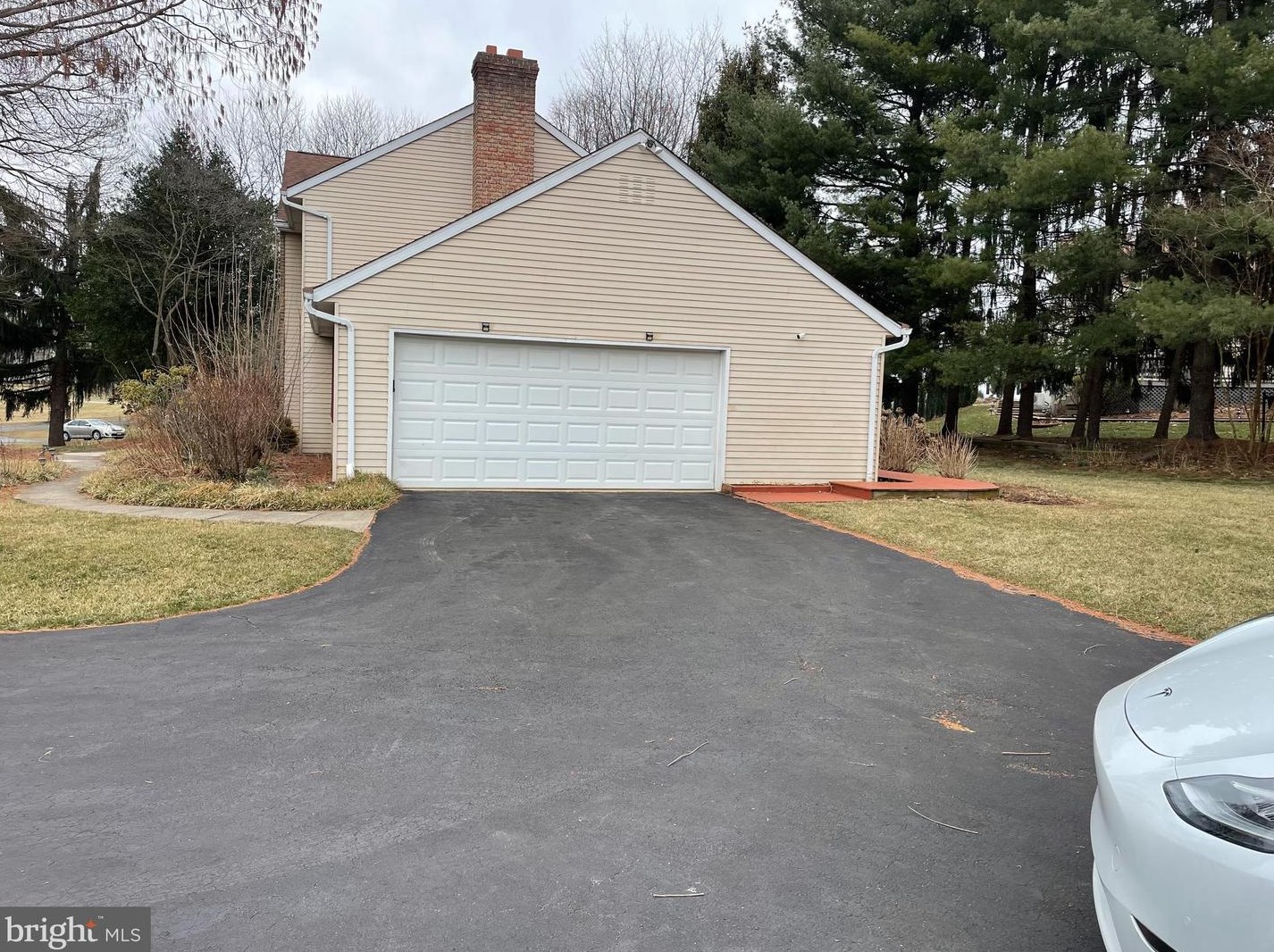250 Adams Dr, Wayne, PA 19087