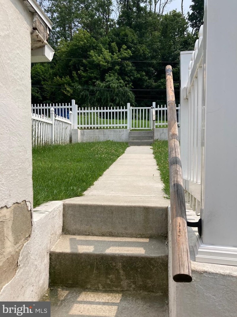 72 Gap Rd, Coatesville, PA 19320