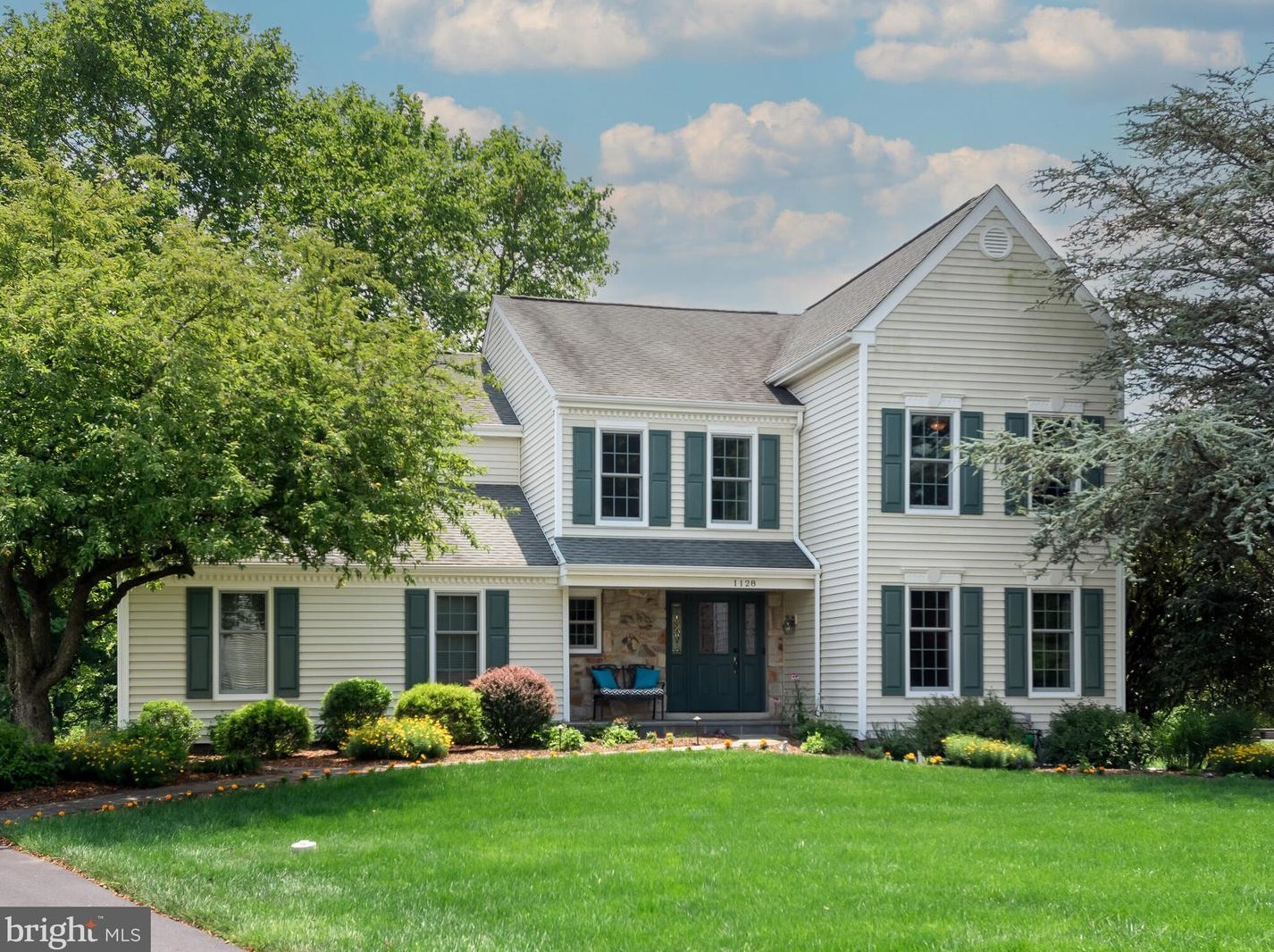 1128 Cotswold Ln, West Chester, PA 19380-3704