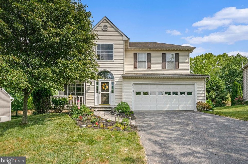 303 Cranston Dr, Romansville, PA 19320-5615