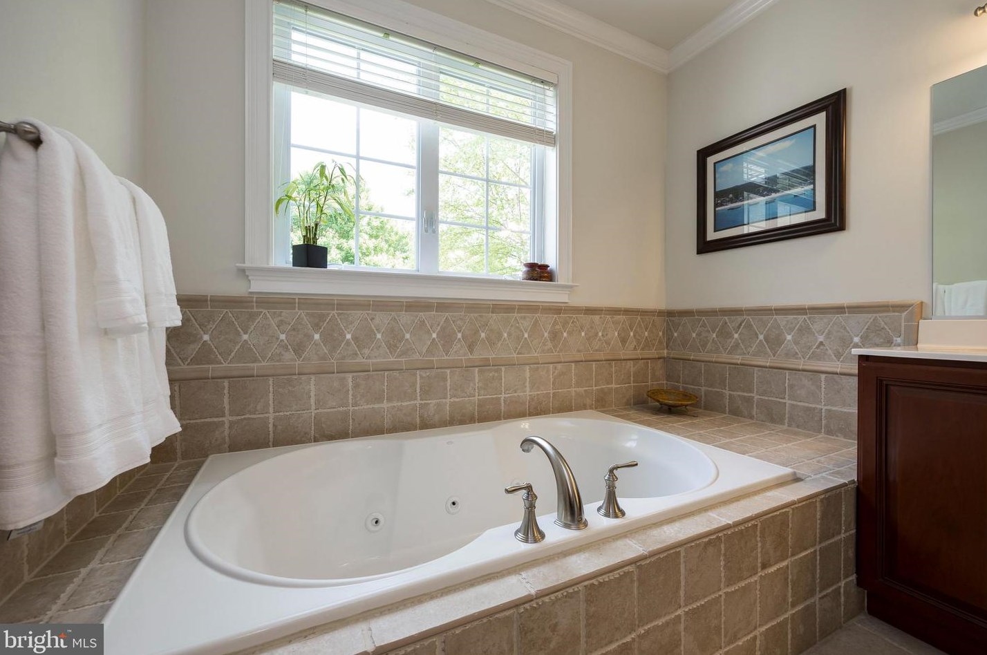 201 Caleb Dr, West Chester PA  19382-6177 exterior