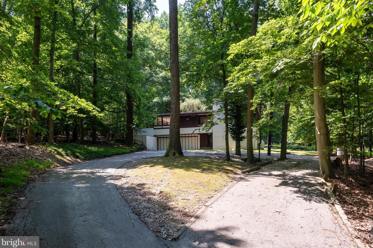 34 Deer Crossing Ln, Frazer, PA 19355-2895