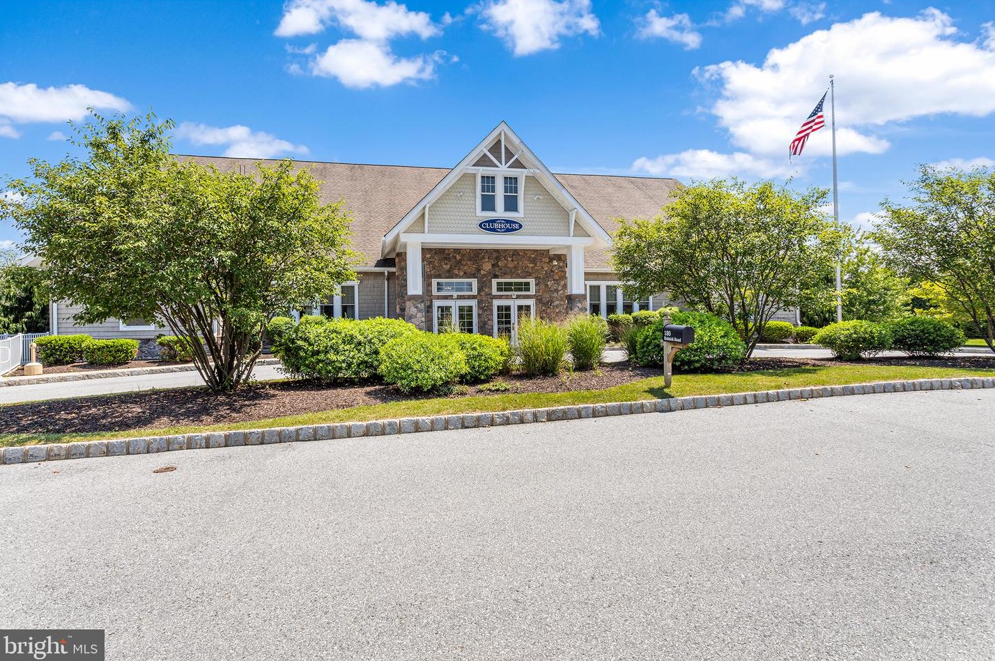 429 Lockport Ln, Coatesville PA  19320-6544 exterior