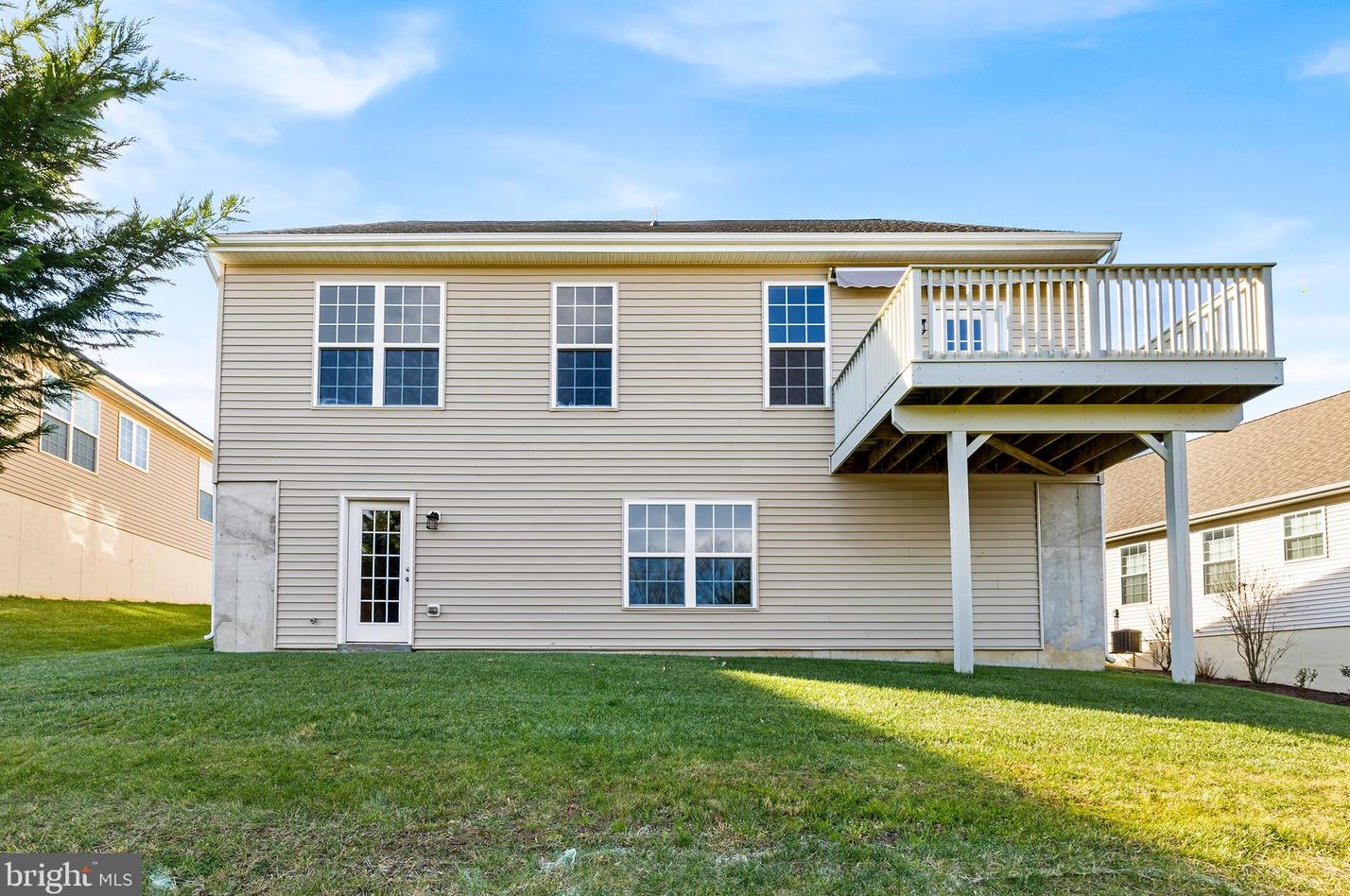 429 Lockport Ln, Coatesville PA  19320-6544 exterior