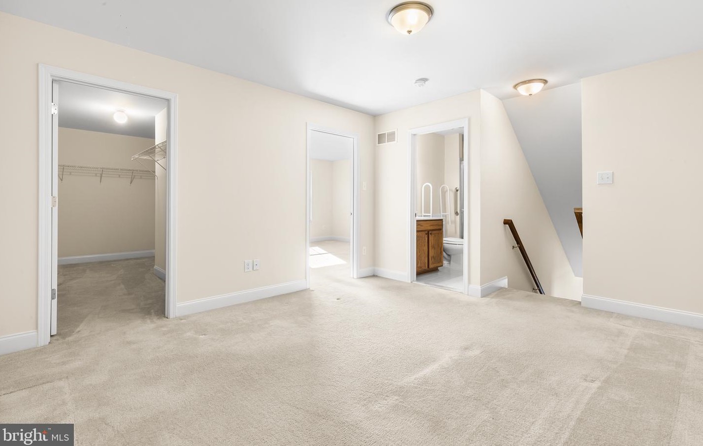 429 Lockport Ln, Coatesville PA  19320-6544 exterior