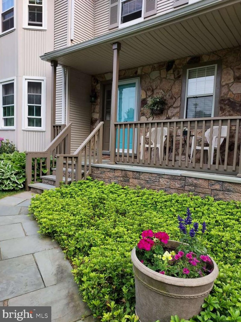 11 Canterbury Dr, Kennett Sq, PA 19348