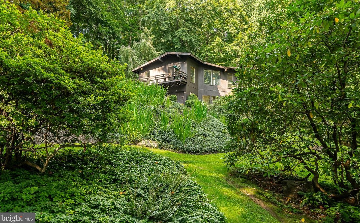 303 Old Kings Hwy, Downingtown, PA 19335-3352