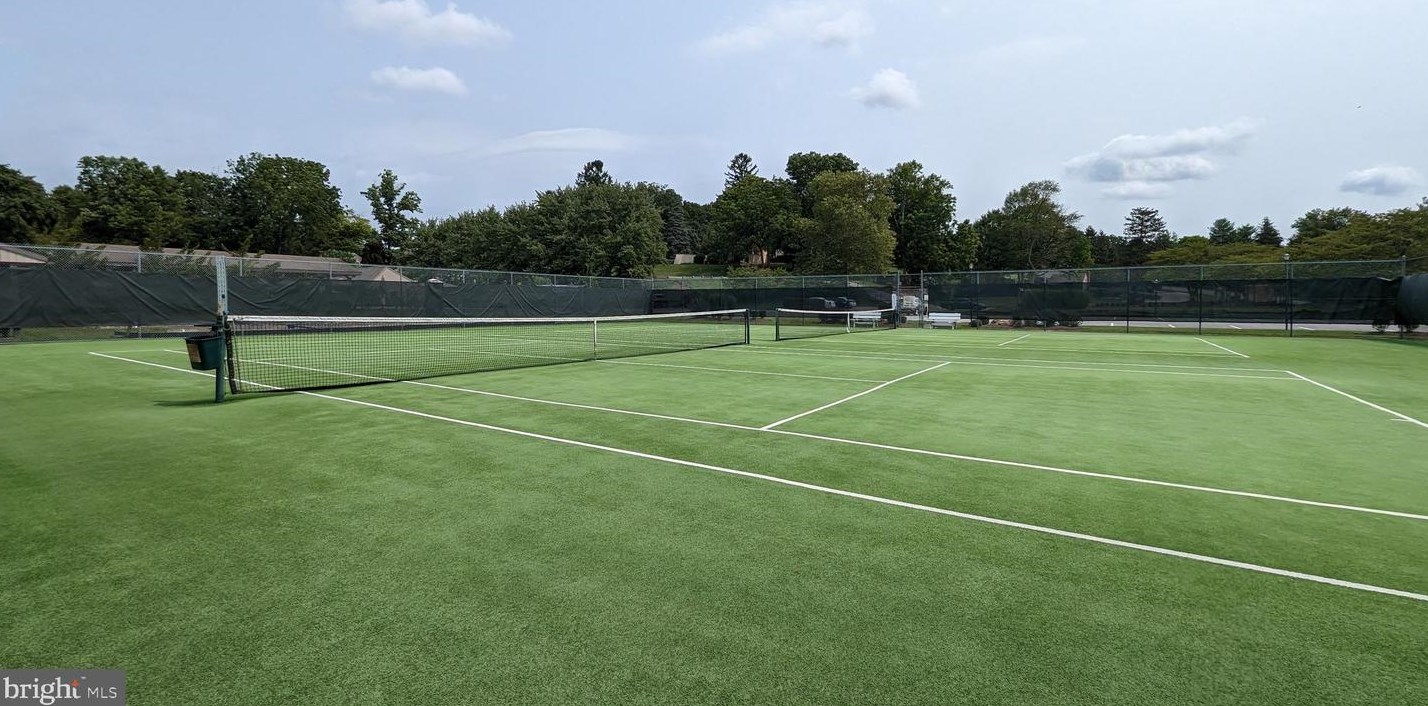 644 Heatherton Ln, West Chester PA  19380-5704 exterior