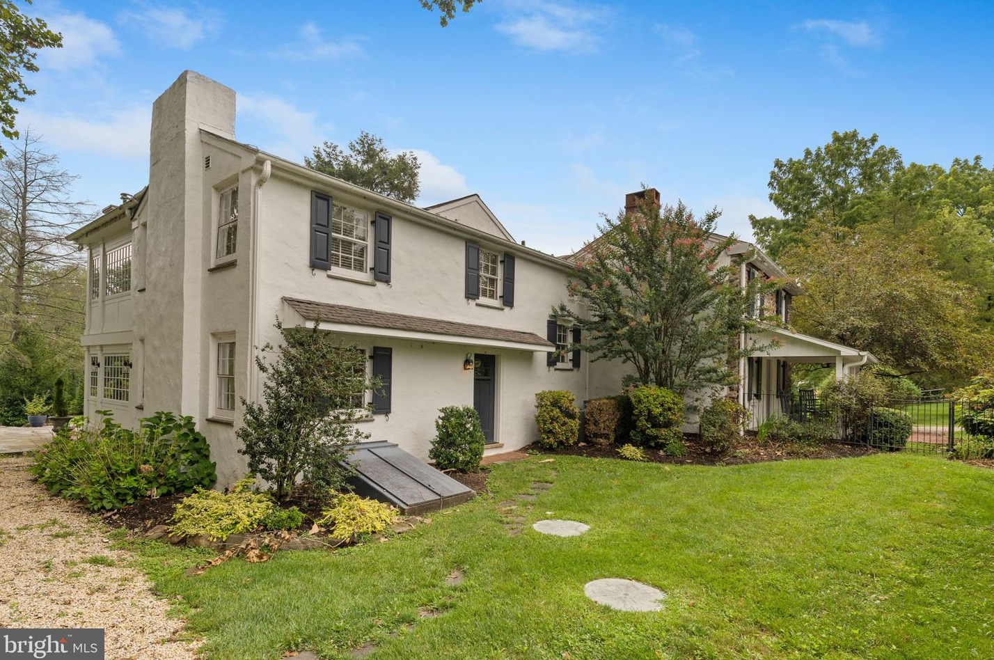 2287 S Valley Rd, Berwyn, PA 19312