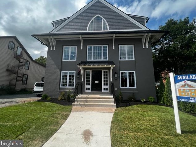 215 E Linden St #unit 2, Kennett Sq, PA 19348