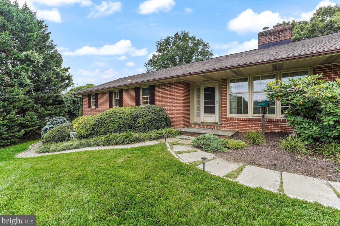 840 New St, West Chester, PA 19382-5392
