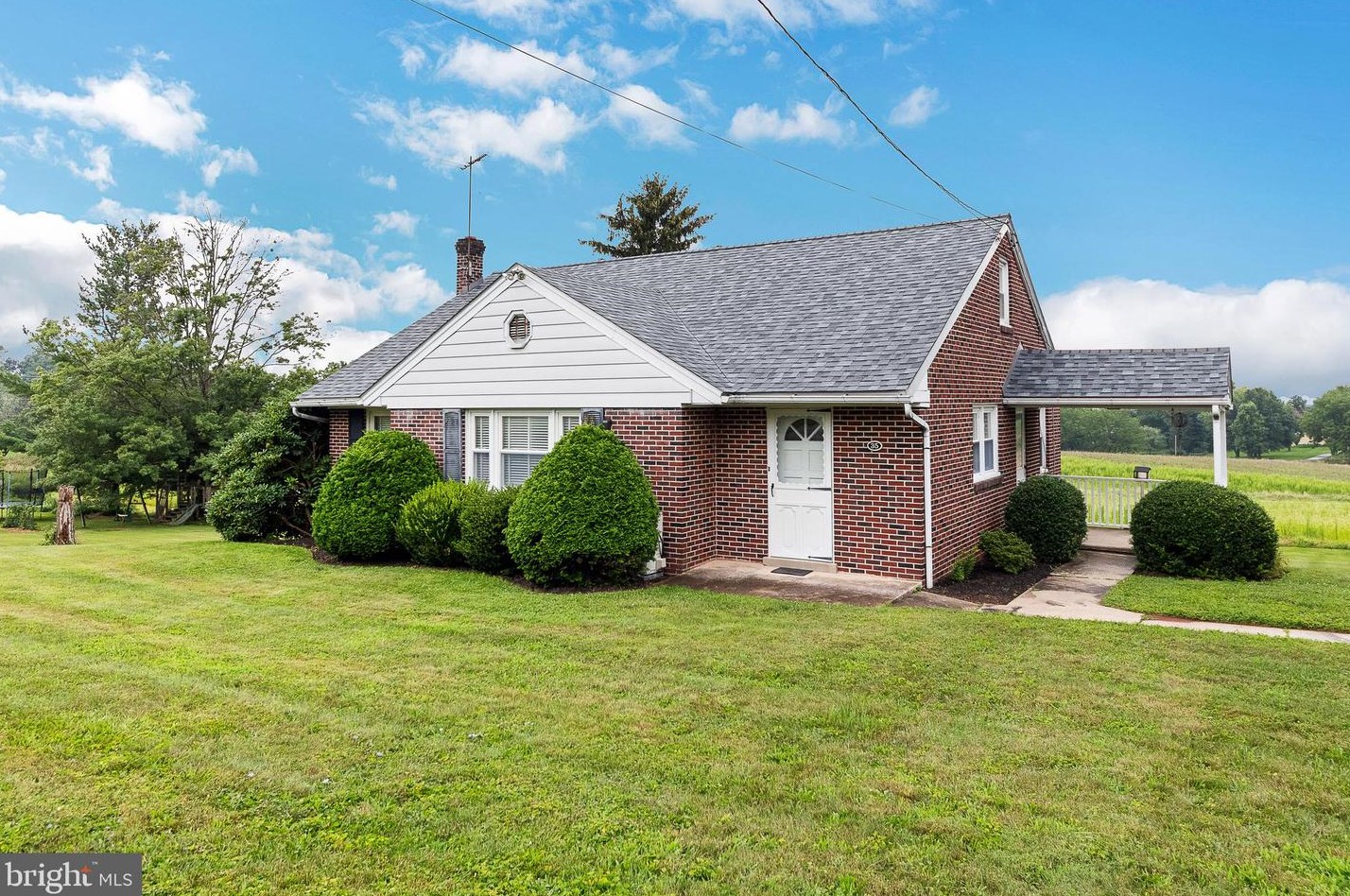 35 Keen Rd, Spring City, PA 19475-2724