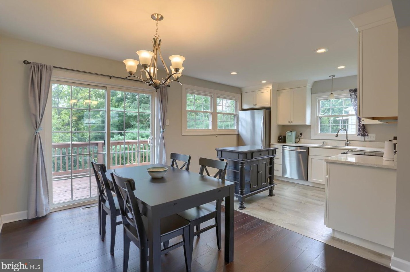 892 Chestnut St, Coatesville PA  19320-3317 exterior