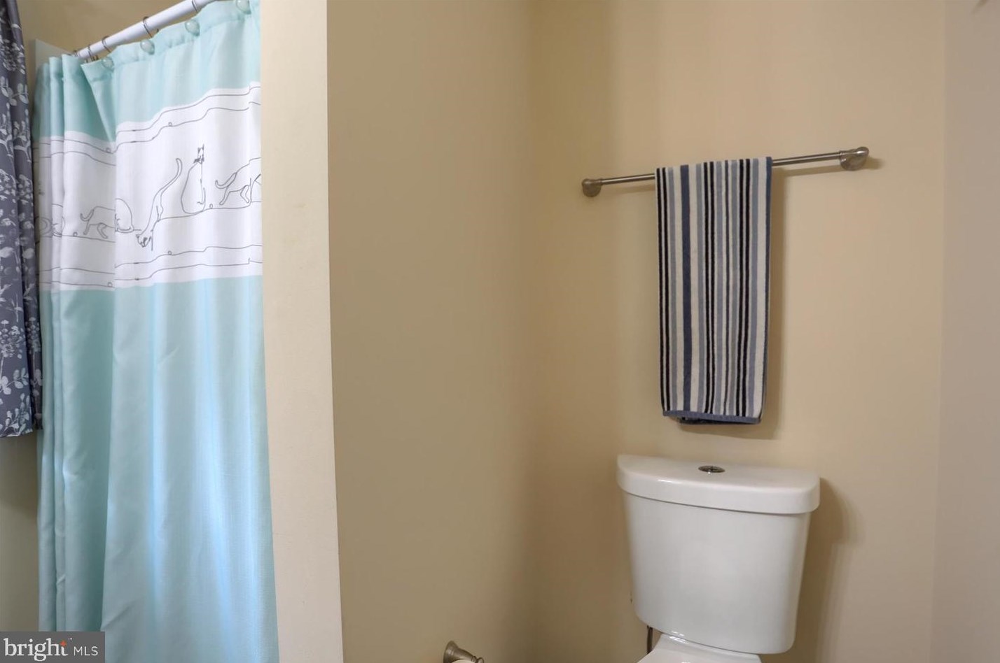 892 Chestnut St, Coatesville PA  19320-3317 exterior