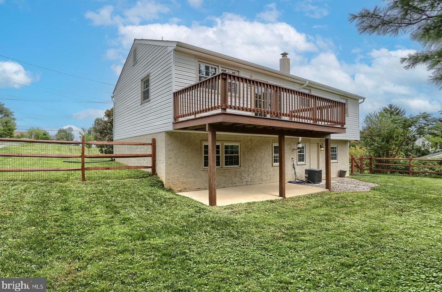 892 Chestnut St, Coatesville PA  19320-3317 exterior