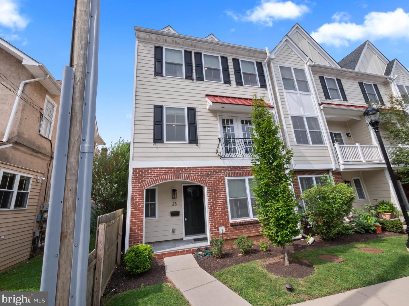 28 Bridge Ave, Berwyn, PA 19312