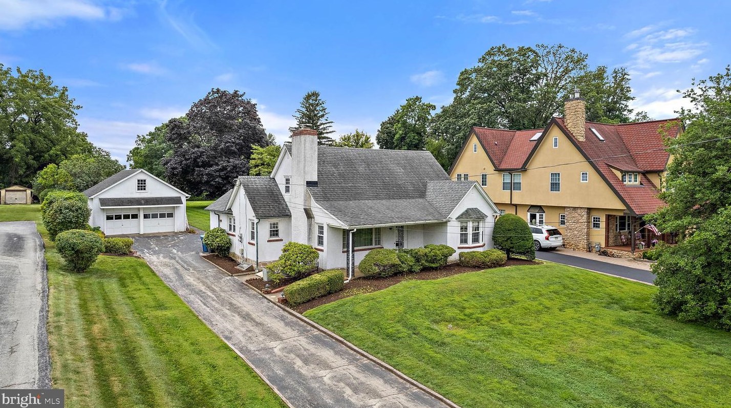 412 Old Lancaster Rd, Berwyn, PA 19312