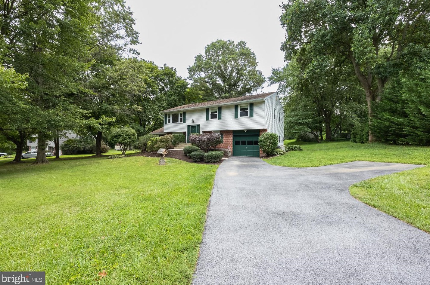 21 Raleigh Dr, Downingtown, PA 19335