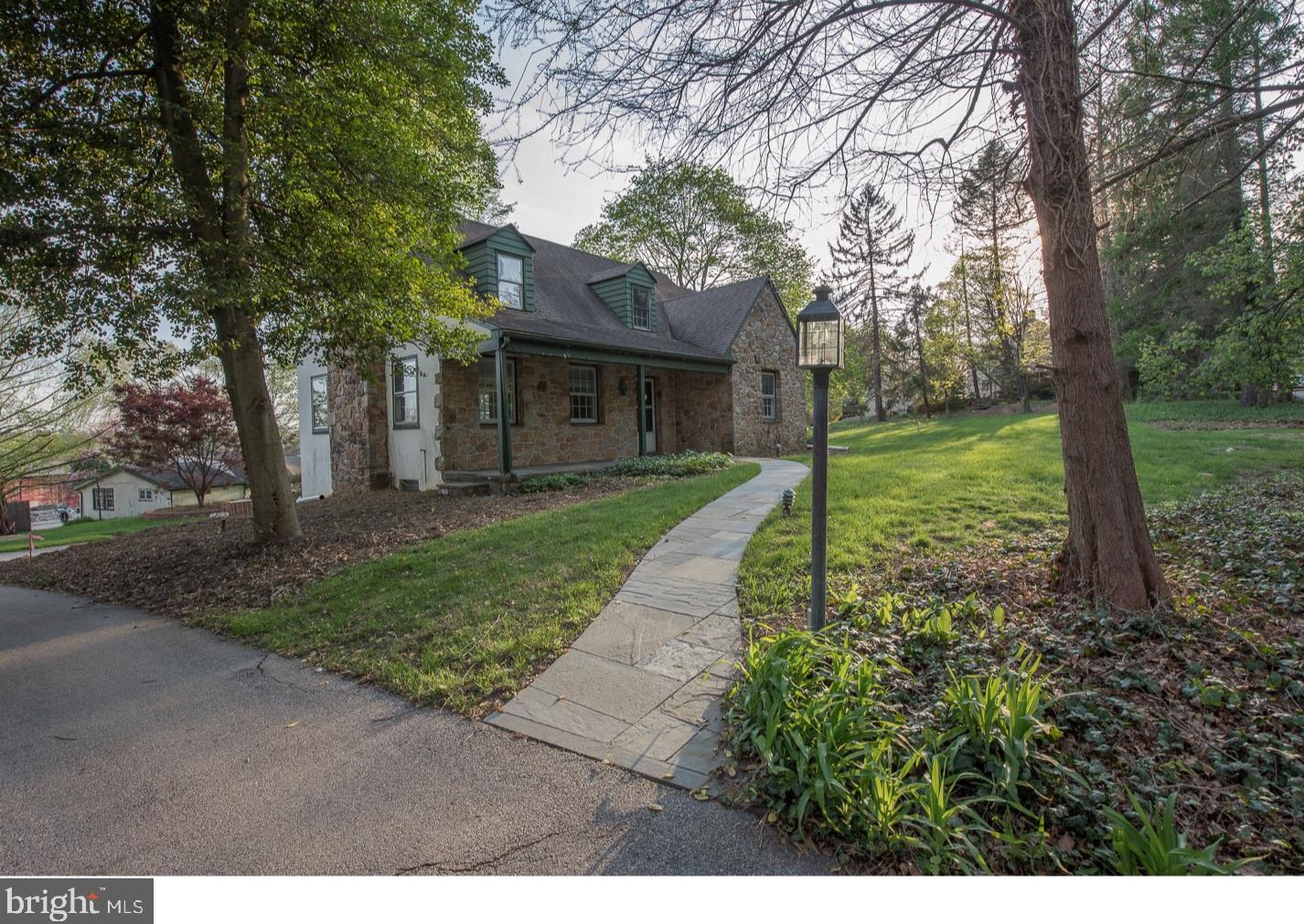 152 E Conestoga Rd, Devon, PA 19333