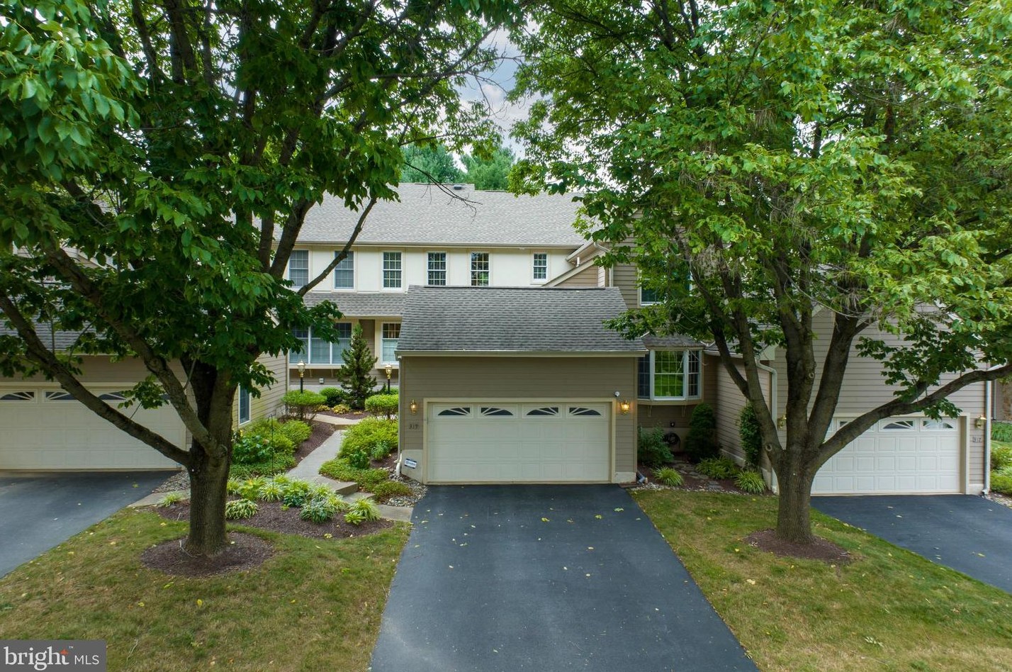 319 Lea Dr, West Chester, PA 19382-8246
