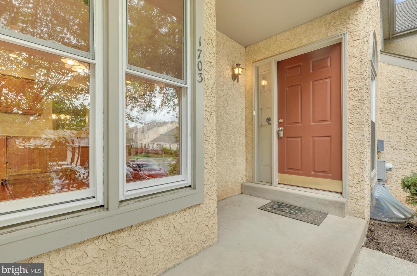 1703 Newmarket Ct, West Chester, PA 19382-7975