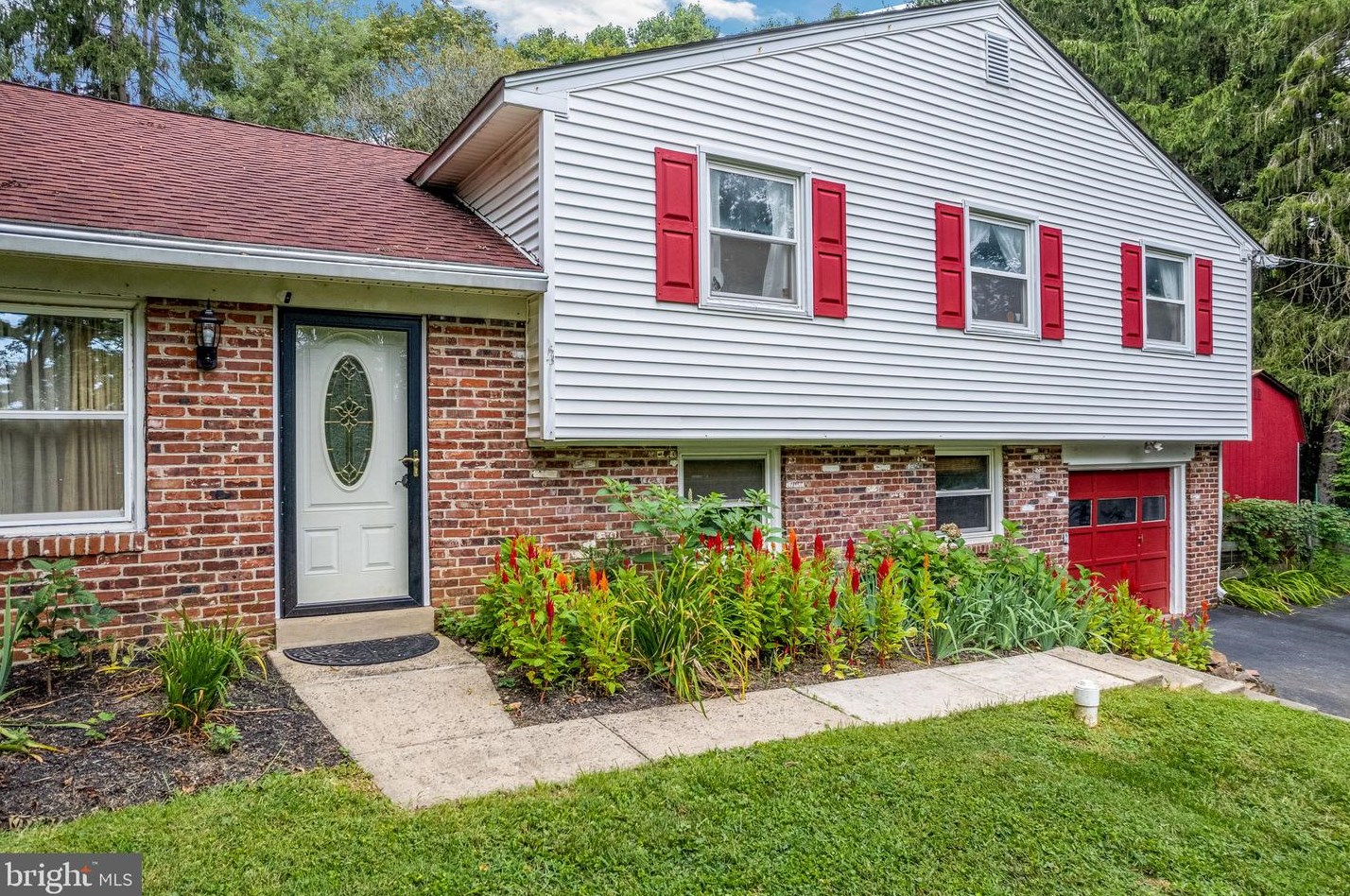 407 Leslie Ln, West Chester, PA 19382-7776