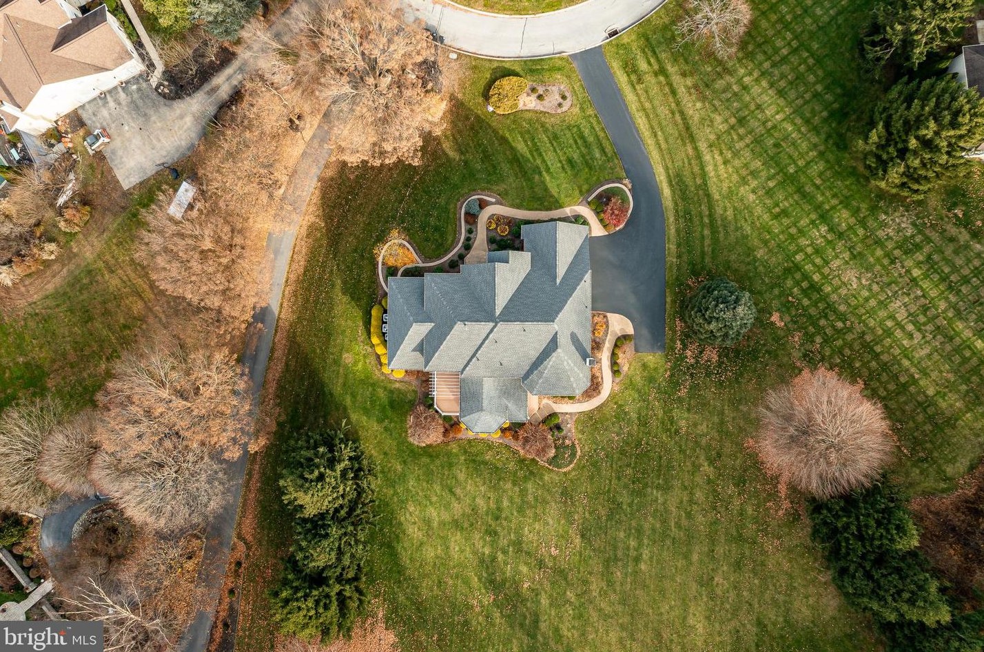 202 Ridge Crest Dr, West Chester PA  19382-1965 exterior