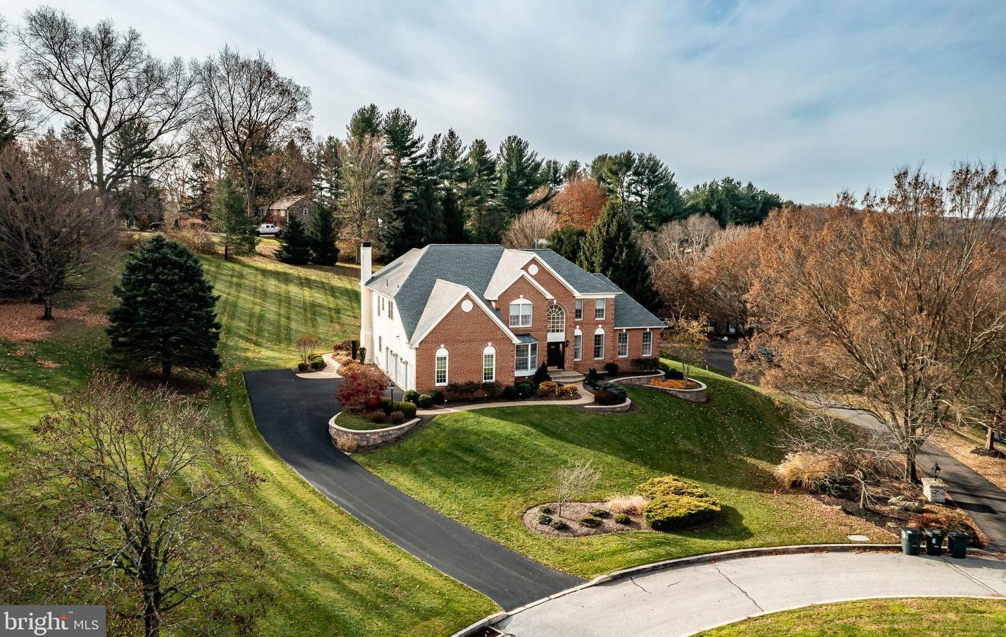 202 Ridge Crest Dr, West Chester PA  19382-1965 exterior