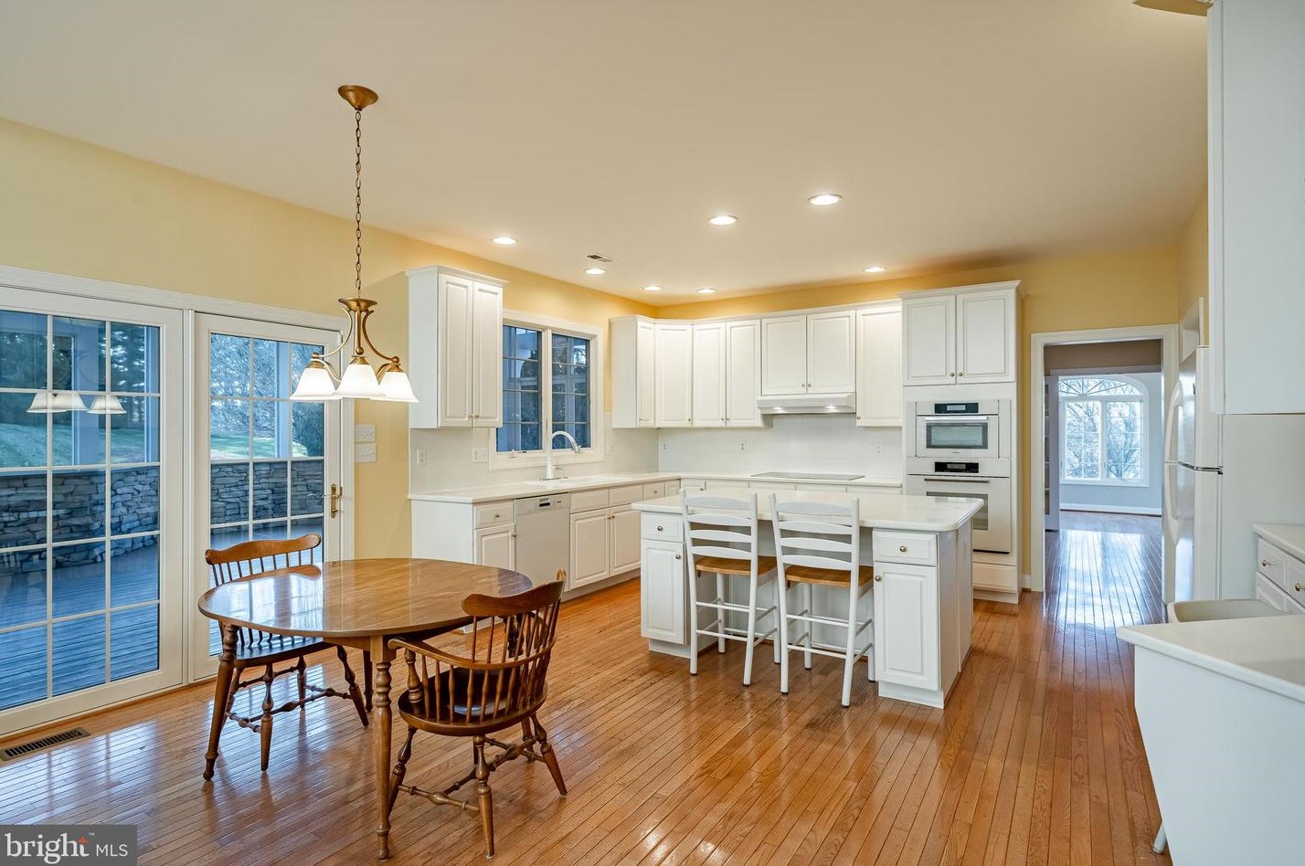 202 Ridge Crest Dr, West Chester PA  19382-1965 exterior