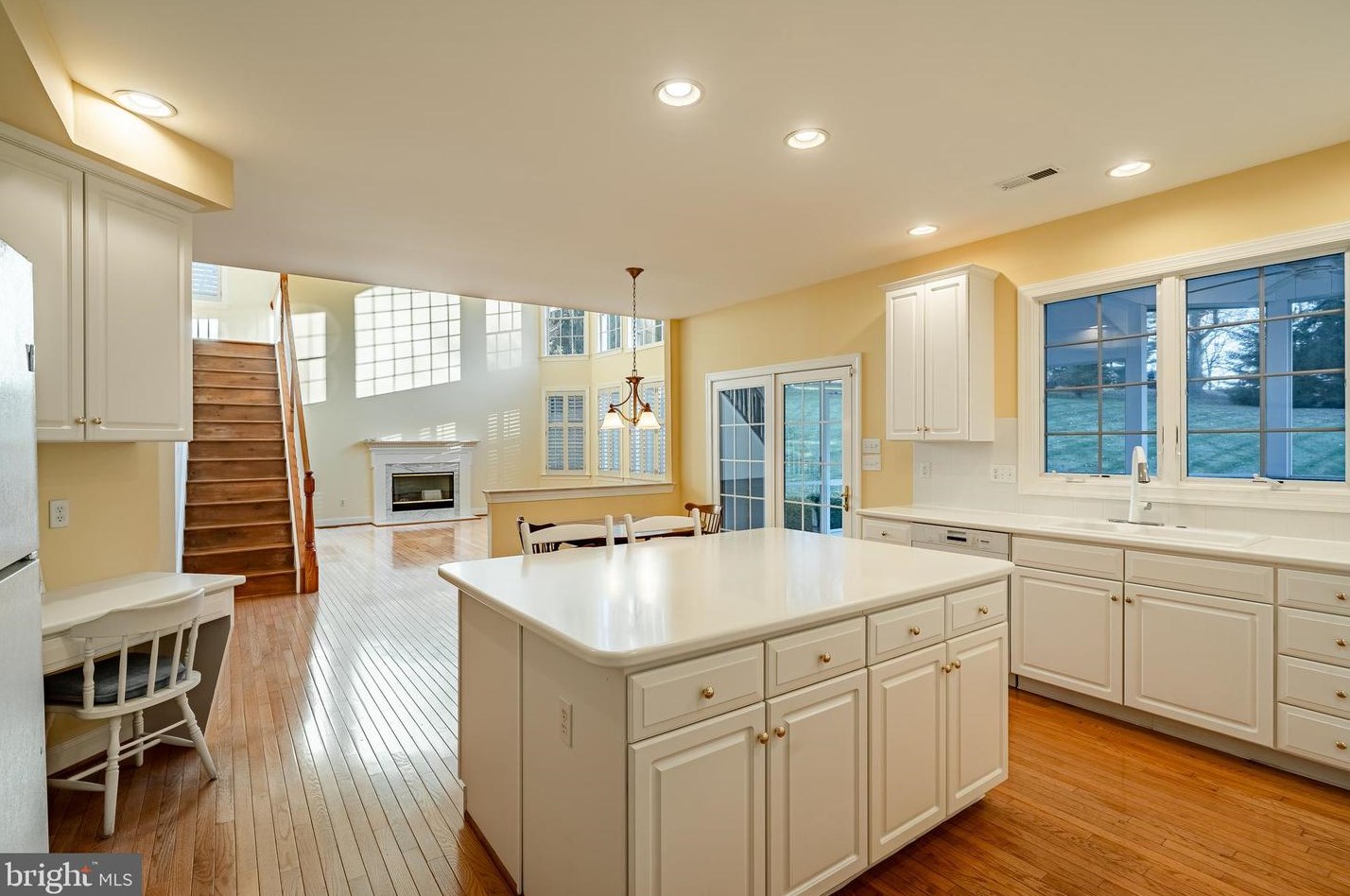 202 Ridge Crest Dr, West Chester PA  19382-1965 exterior