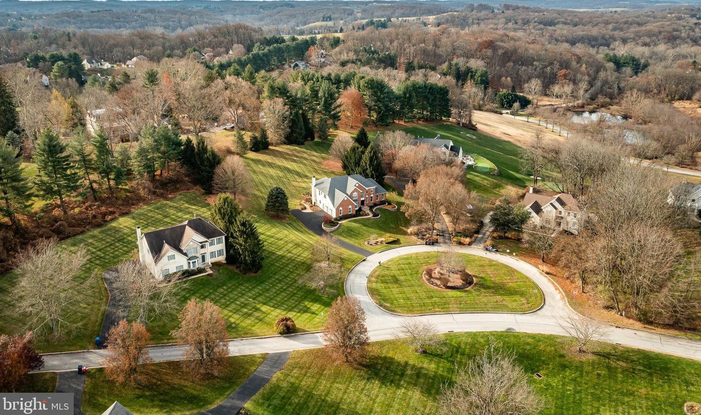 202 Ridge Crest Dr, West Chester PA  19382-1965 exterior