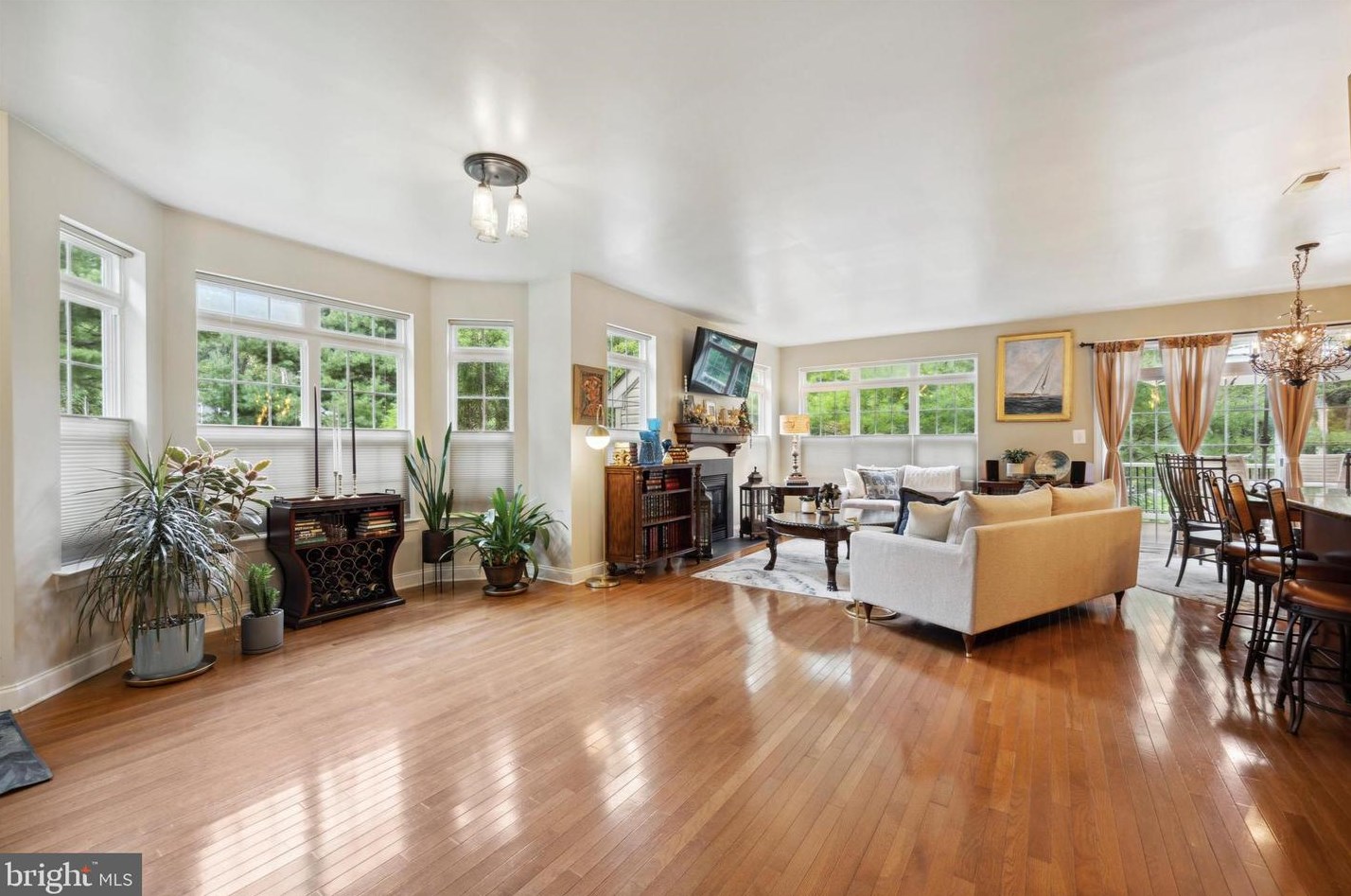 202 Spring Ln, West Chester, PA 19382-5068
