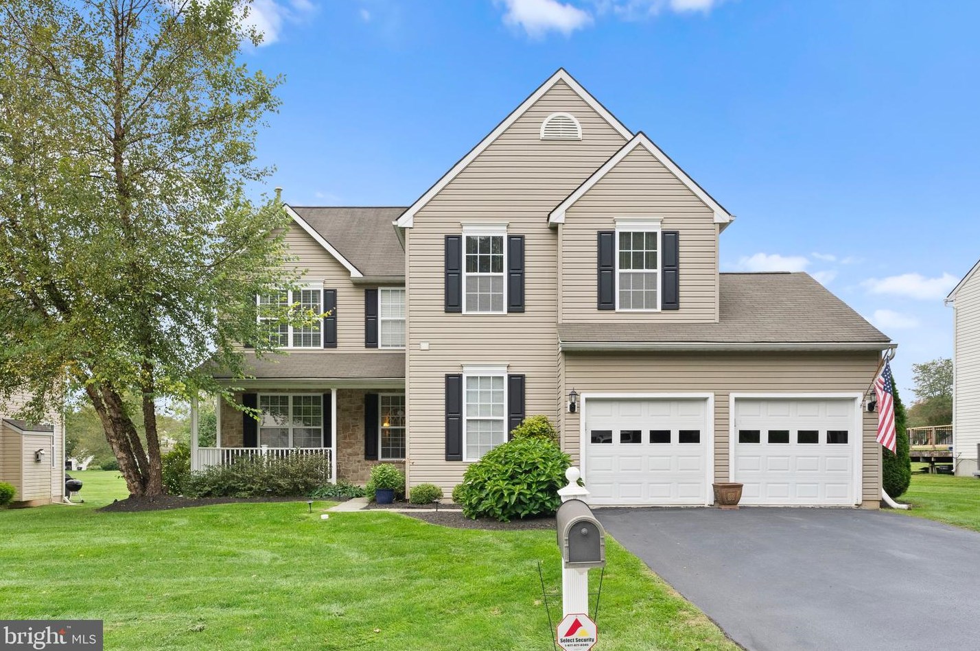 31 Danbury Cir, Romansville, PA 19320-5612
