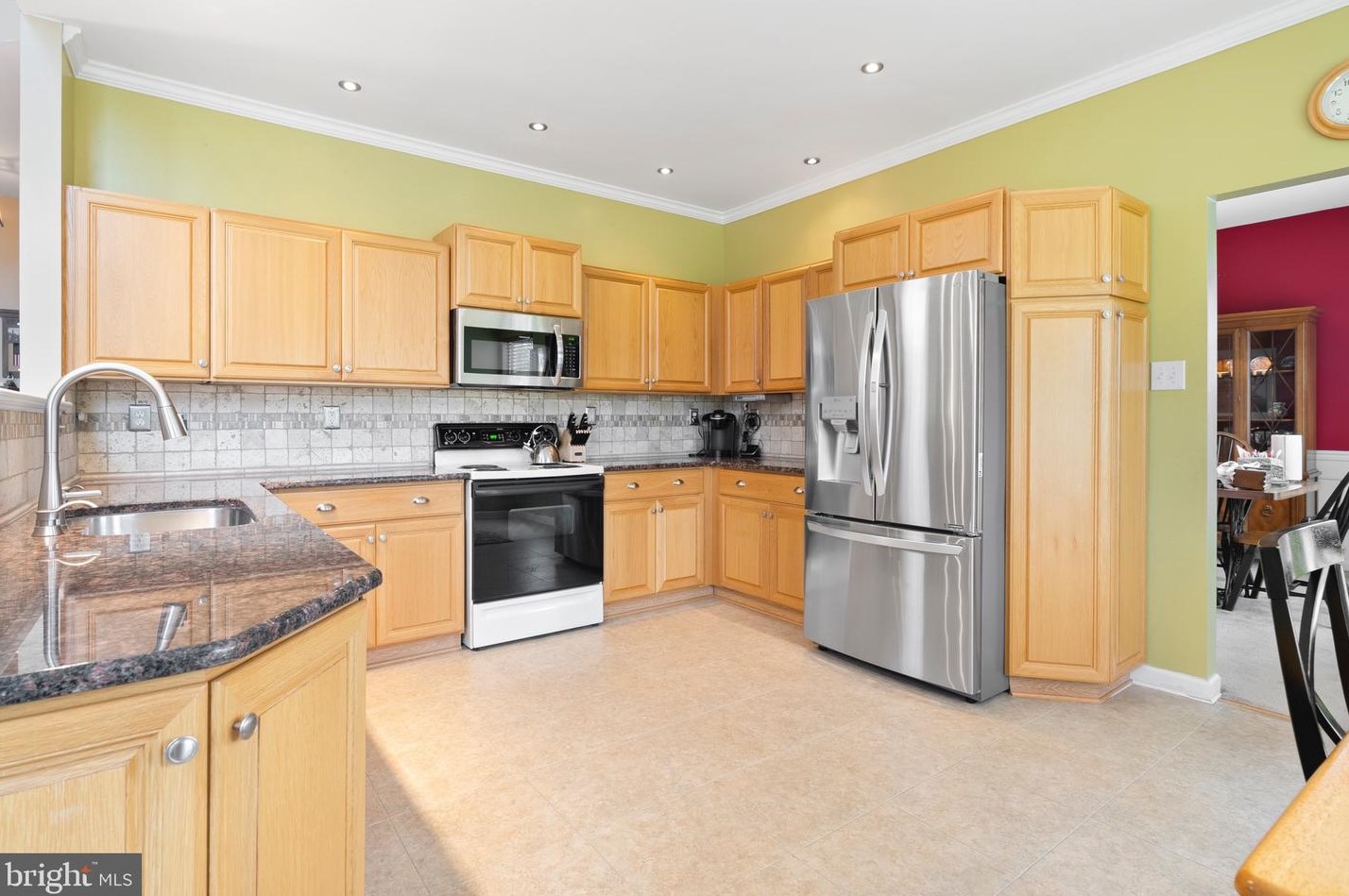 31 Danbury Cir, Coatesville PA  19320-5612 exterior