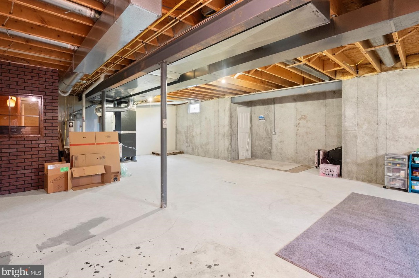 31 Danbury Cir, Coatesville PA  19320-5612 exterior