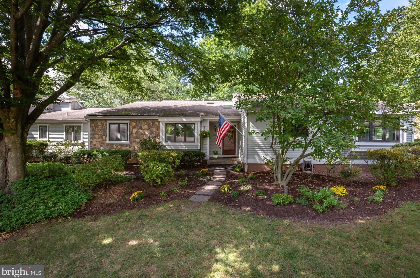 759 Inverness Dr, West Chester, PA 19380-6887