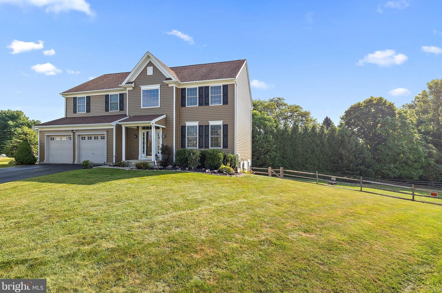 420 Barlow Dr, Romansville, PA 19320-5956