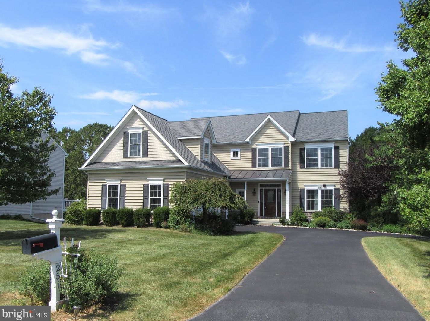 251 Mill House Dr, New London Township, PA 19352