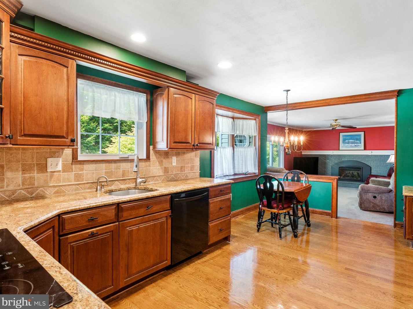 406 Pne Crk Rd, Exton PA 19341-1433 exterior