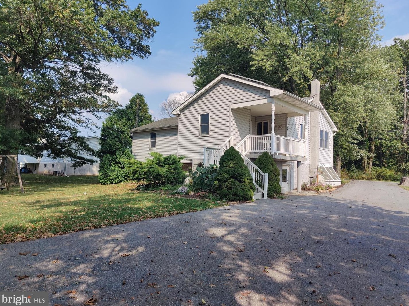 181 White School Rd, Honey Brook PA  19344-9793 exterior