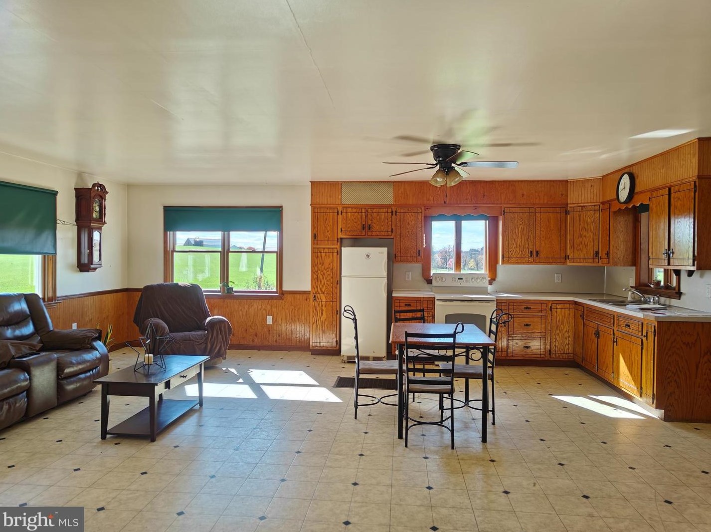 181 White School Rd, Honey Brook PA  19344-9793 exterior
